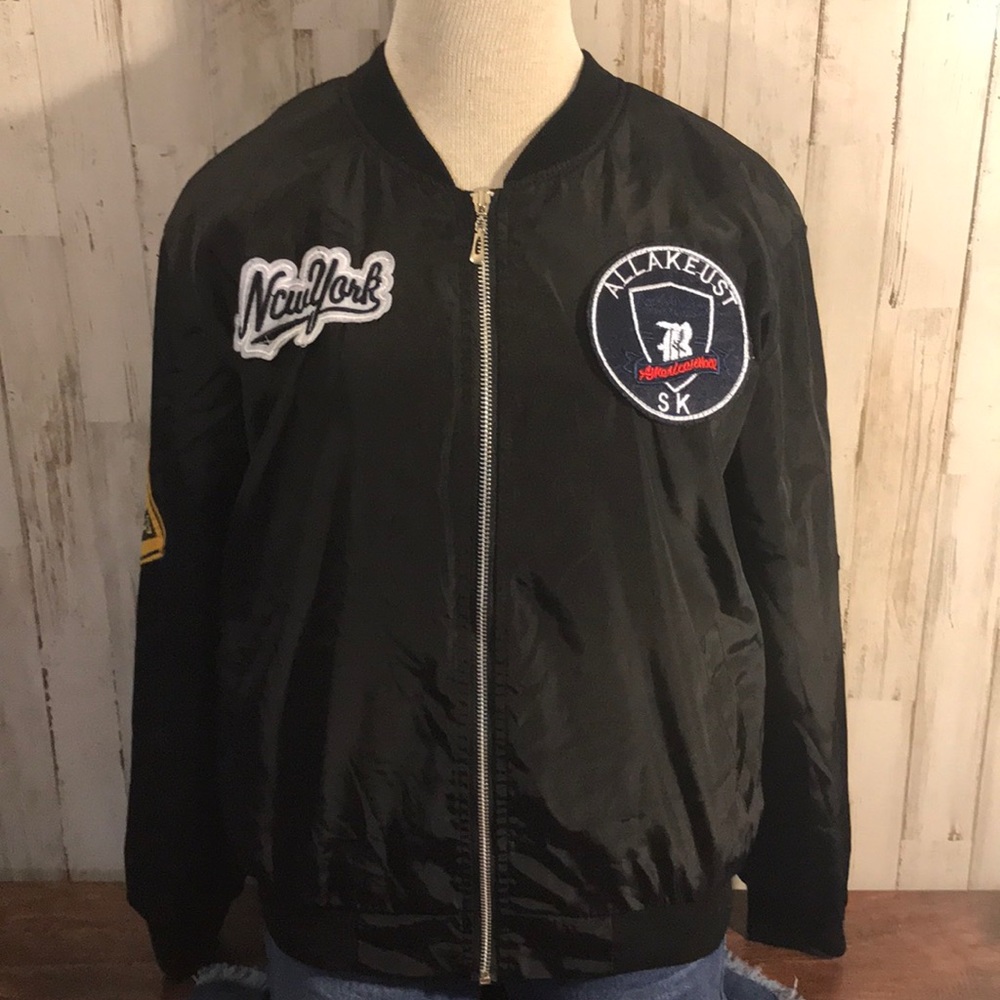 Patch windbreaker jacket